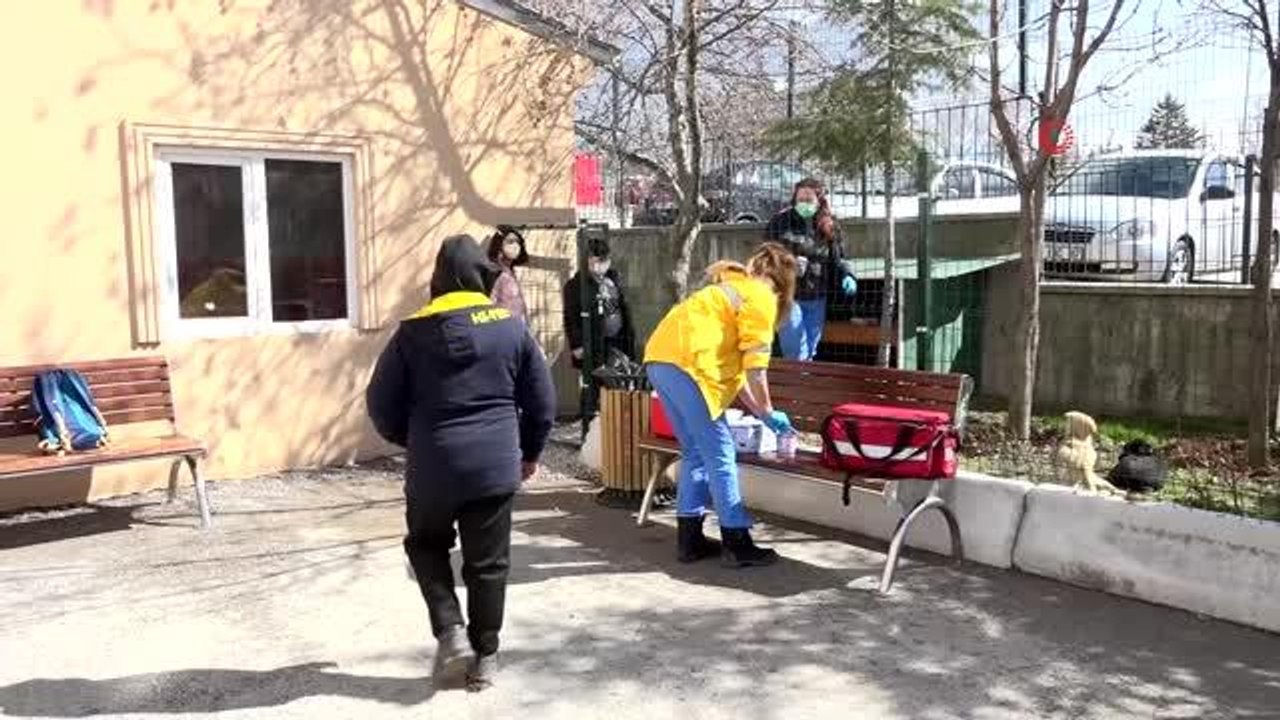 - Başkent'te hayvansever okula destek