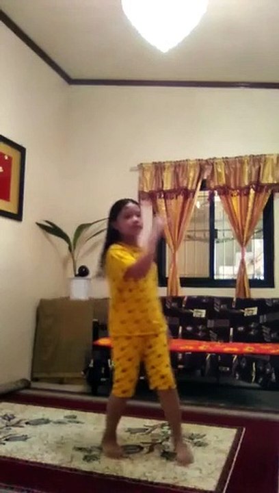 dancing Jelyne