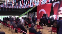 ANTALYA - İYİ Parti Genel Başkan Yardımcısı Koray Aydın, partisine üye olanlara rozet taktı