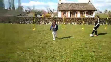 OUEST 52 FC: Le défi de Lili ! 17 jongles à battre, on attend vos vidéos !