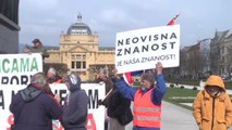 Hırvatistan'da Kovid-19 önlemlerine karşı gösteri düzenlendi