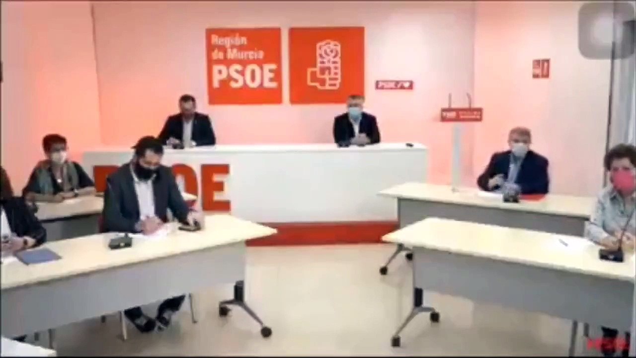 "Socialistas y socialistos"..., muy listos, muy listos parece que no son