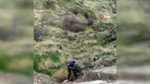 Karahisar Kalesi'ne kayalıklardan çıkmak isteyince 200 metrede mahsur kaldı