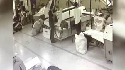 Bağcılar'daki konfeksiyon atölyesindeki patlama güvenlik kamerasına yansıdı