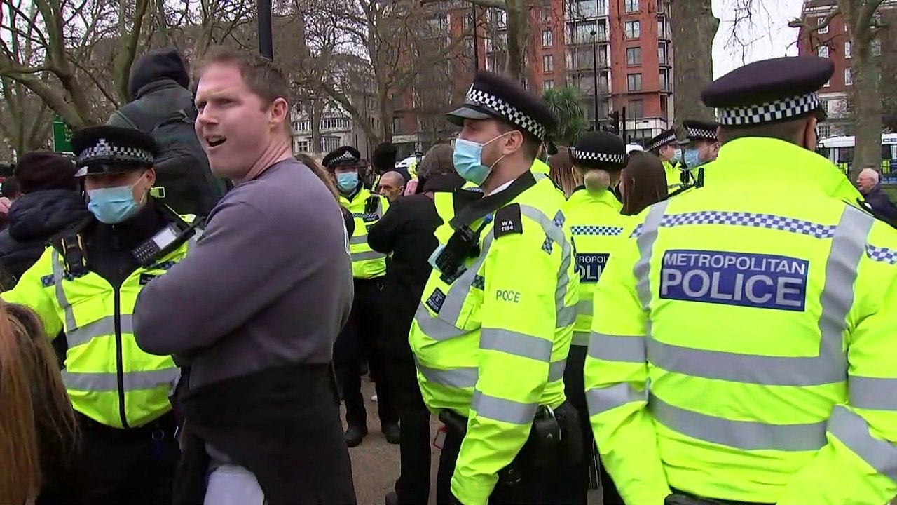 Police make arrests during anti-lockdown protests