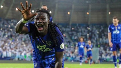 Al Hilal'de Bafetimbi Gomis, El Kadisiyah ile oynanan maçta baygınlık geçirdi