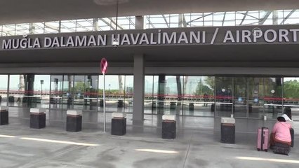 Rus turistler Kovid-19 sürecinde güvenli buldukları Türkiye'ye gelmeye devam ediyor