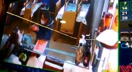 ÇİĞ KÖFTECİDEN SADAKA KUTUSUNU BÖYLE ÇALDI