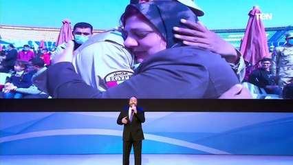 الفنان علي الحجار يفتتح احفالية الأم المثالية بـ أغنية "دعوتي في الفجر يا امة"