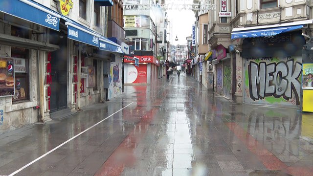 İSTANBUL - Sokaklarda kısıtlama sessizliği - Kadıköy - Bağdat Caddesi - Üsküdar
