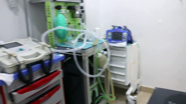 İDLİB - Esed rejiminin İdlib'de hastaneye düzenlediği saldırıda biri çocuk 6 sivil öldü