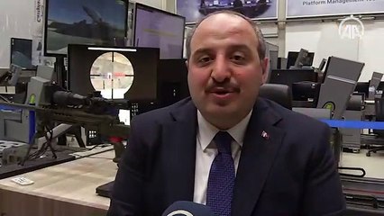 Bakan Varank, HAVELSAN'ın keskin nişancı simülatörünü denedi