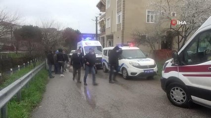 Kısıtlamada sokakta çıkan bıçaklı kavgada 3 kişi yaralandı