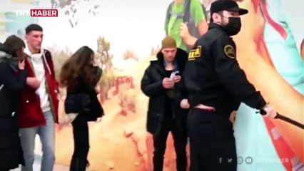 Rusya'da dayaklı maske şakası