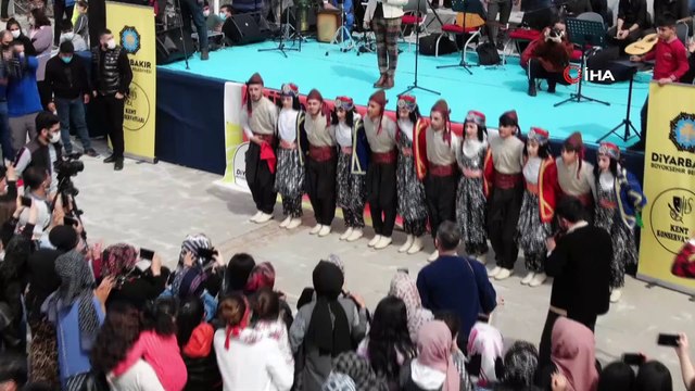 Diyarbakır Büyükşehir Belediyesi baharı 'Küçede Sanat Var' etkinliğiyle Dicle Vadisinde karşıladı