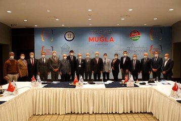 - CHP'li Büyükşehir Belediye Başkanları Bodrum'da toplandı