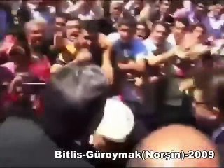 Bahçeli'nin sözlerinin ardından 11. Cumhurbaşkanı Gül'den ''Norşin' paylaşımı: Halkımız Türk bayraklarıyla böyle karşılamıştı