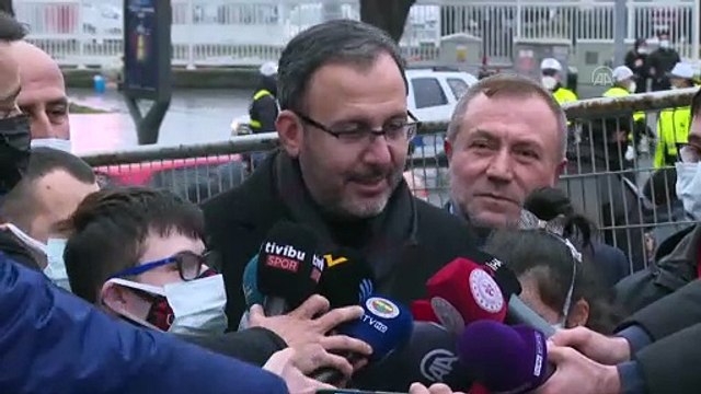 İSTANBUL - Bakan Kasapoğlu, Beşiktaş-Fenerbahçe derbisini down sendromlu sporcularla izledi