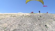 MERSİN Down sendromlu çocuklar, yamaç paraşütü ile gökyüzünde mutluluk saçtı
