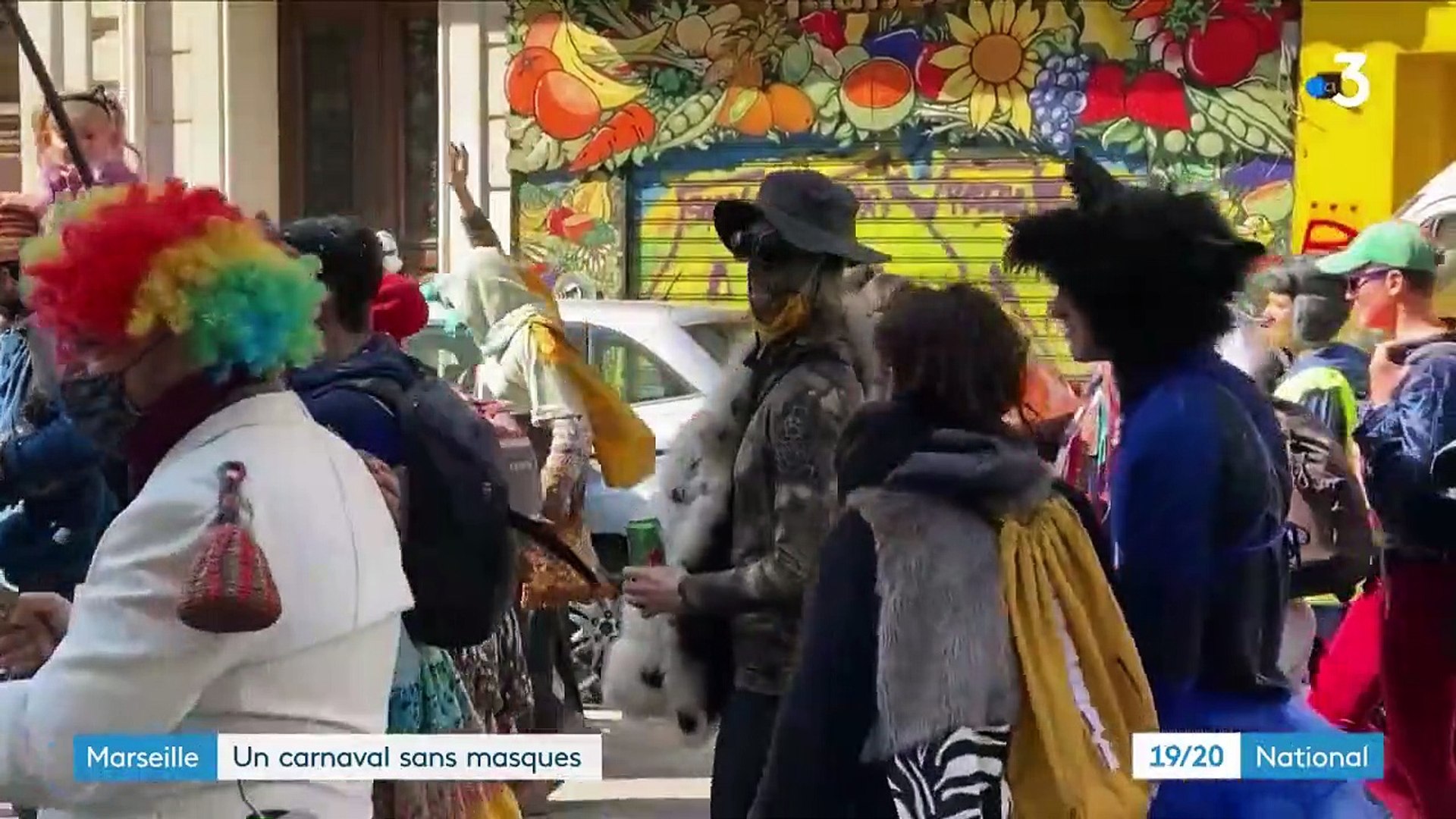 Marseille : un carnaval sauvage rassemble des milliers de personnes en  pleine pandémie - Vidéo Dailymotion
