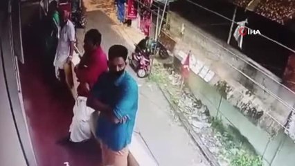 - Bayılan adam son anda balkondan düşmekten kurtarıldı