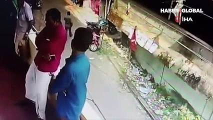 Hayata bağlayan tutuş! O anlar kamerada