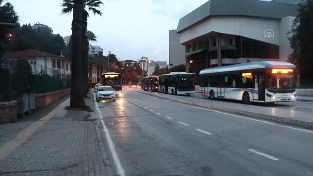 HES kodu göstermeden otobüse binmeye çalışan kişiye müdahale eden yolcu bıçakla yaralandı