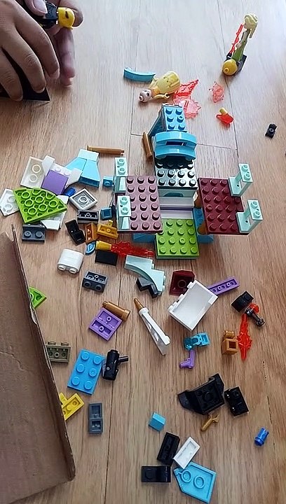 play lego
