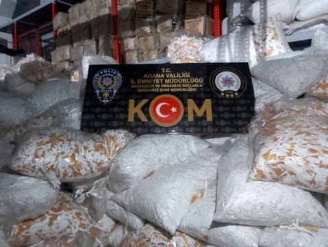 Adana'da 4 milyon 950 bin kaçak makaron ele geçirildi