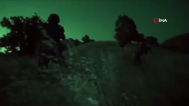 MSB: 'Kilis’e yönelik yapılan terör saldırısının hesabını sormaya devam ediyoruz. Fırat Kalkanı bölgesinde İHA’larla tespit edilen 10 PKK/YPG’li terörist daha Kahraman Komandolarımız tarafından etkisiz hâle getirildi.'