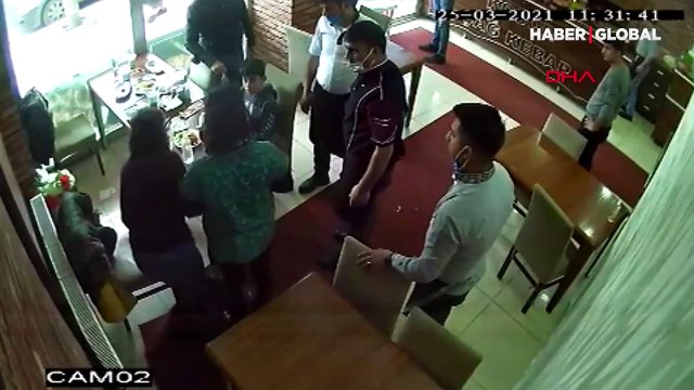 Küçük çocuğun hayatını restoran işletmecisi kurtardı