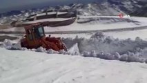 Kar kalınlığı 1 metreyi bulan Nemrut yolu açıldı