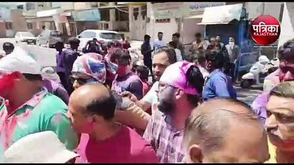 VIDEO : मीडियाकर्मी से मारपीट, पुलिस पहुंची, दो गिरफ्तार