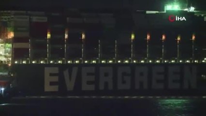 Süveyş Kanalı'nda trafik yeniden başladı