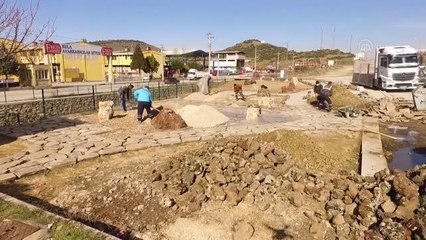 Park ve bahçelerde su kaybını engellemek için volkanik kaya bahçeleri oluşturuldu