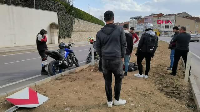 BURSA Yön tabelasına çarpan motosikletin sürücüsü yaralandı