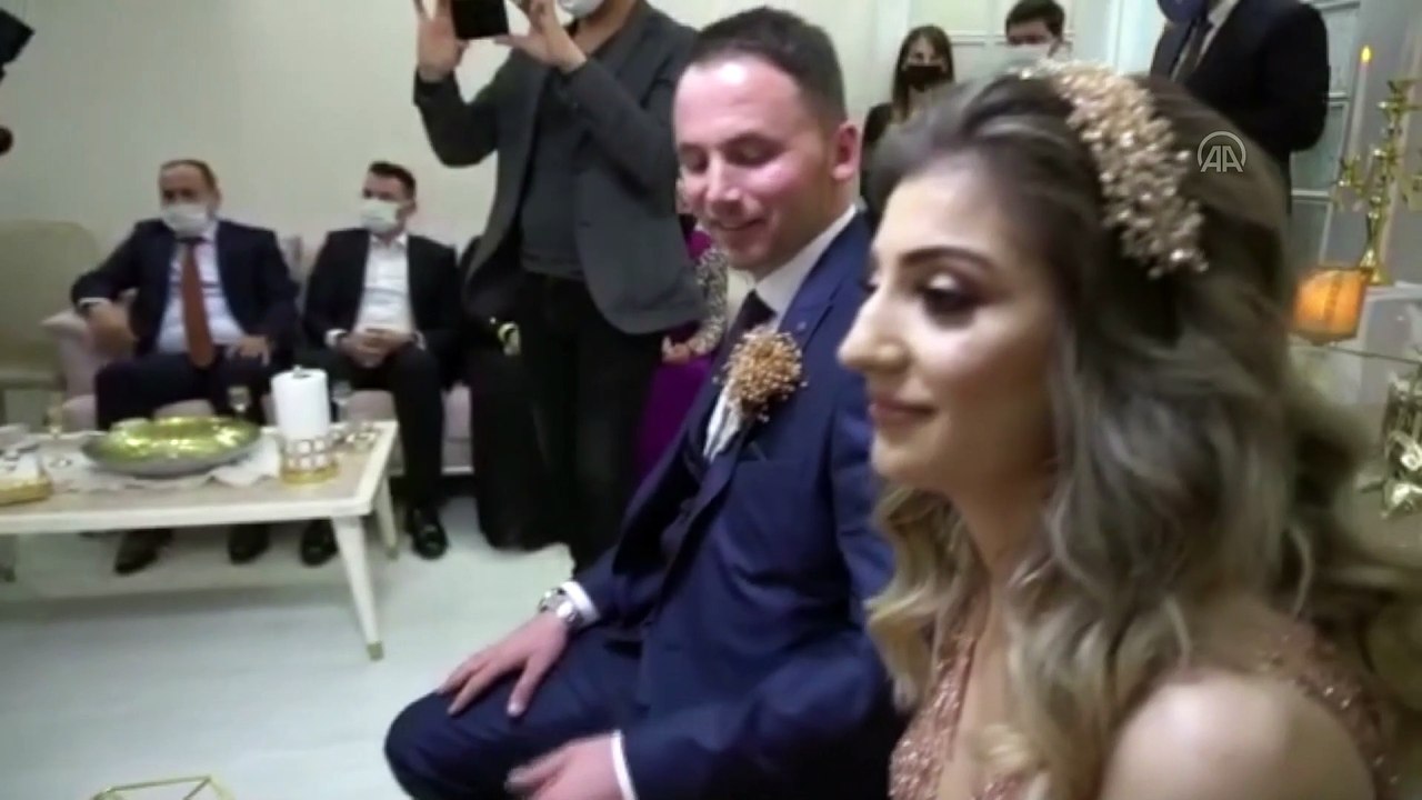 ADANA - Sevgi evlerinde yetişen kızı, Aile, Çalışma ve Sosyal Hizmetler İl Müdüründen istediler