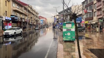 Aniden bastıran sağanak, vatandaşları hazırlıksız yakaladı