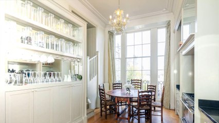 Regal Residence, live like royalty in  in an A-listed Georgian townhouse in Edinburgh