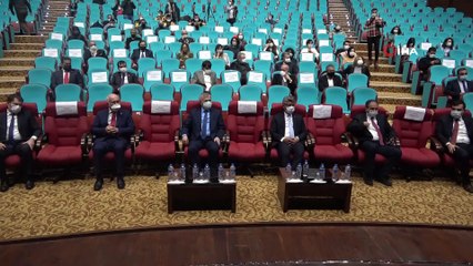 - Acil sağlık çalışanlarının yeni kıyafetleri tanıtıldı