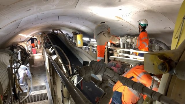 A 30 mètres sous terre, dans l’un des tunneliers qui a creusé le prolongement de la ligne 14 sud
