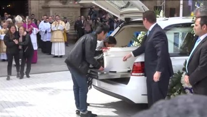 La madre del pequeño Gabriel denuncia páginas de Internet que hacen negocio con la muerte de su hijo