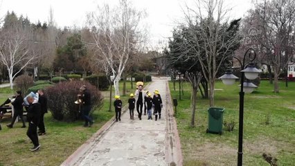 Su borusu, bidon ve damacanayı enstrüman yaparak Dünya Su Günü'ne özel klip hazırladılar