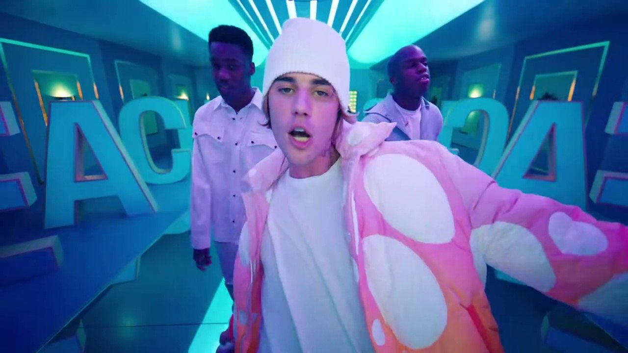 JUSTIN BIEBER ft  DANIEL CAESAR & GIVEON " Peaches " (Video 2021).
