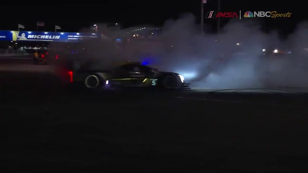 IMSA 12H Sebring 2021 Race Celebrate Donuts Win Cadillac N°5