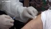 شاهد: محمود عباس يتلقى جرعة من اللقاح ضدّ كوفيد-19 مع بدء عملية التطعيم في الضفة الغربية