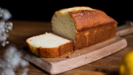 Cómo hacer BIZCOCHO DE YOGUR para iniciarse en la repostería