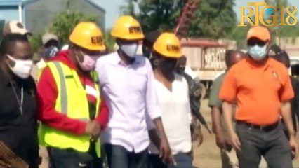 Popilasyon sou zile Kayimit resevwa plizyè poto elektrik nan kad pwojè elektrifikasyon 24 sou 24 la.