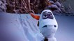 La Reine des Neiges Joyeuses fêtes avec Olaf - Extrait du film - Olaf et le faucon