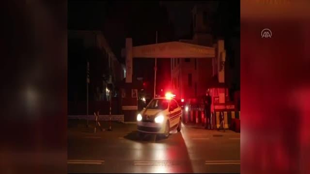Son dakika haberi: İzmir merkezli 53 ilde FETÖ'nün TSK yapılanmasına yönelik operasyonda 184 gözaltı kararı verildi